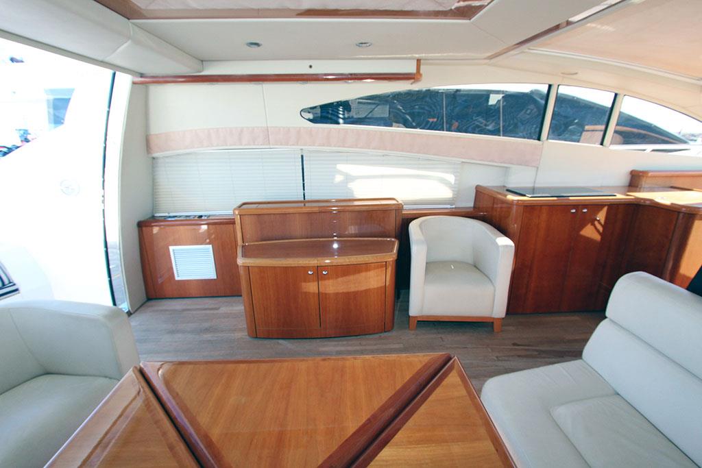 2005 SUNSEEKER PREDATOR 72 